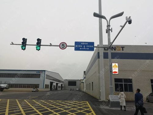 智慧路燈配套led燈桿屏成為看上簡單但實際強大的隱藏 富豪